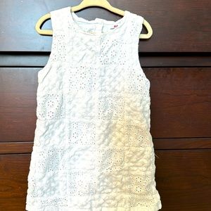 Adorable eyelet vineyard vines dress